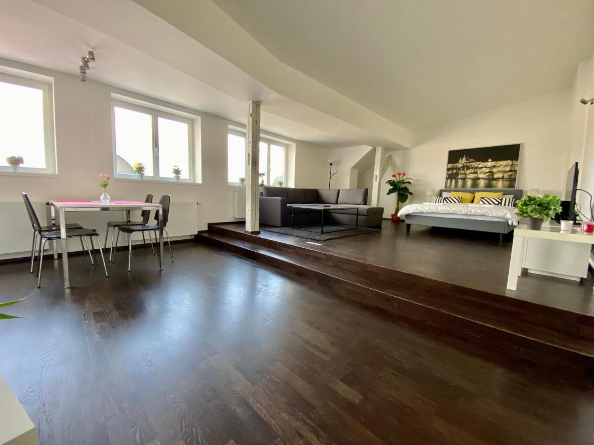 Prague Castle View Apartment Екстериор снимка